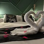 Brussels Airport White Castle Bed and breakfast