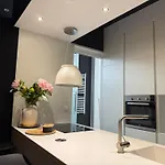 Brussels Airport White Castle Bed & Breakfast