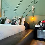 Brussels Airport White Castle Bed & Breakfast