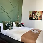 Bed & Breakfast Brussels Airport White Castle