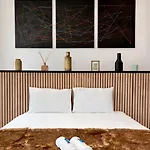 Brussels Airport White Castle Bed and breakfast 4*