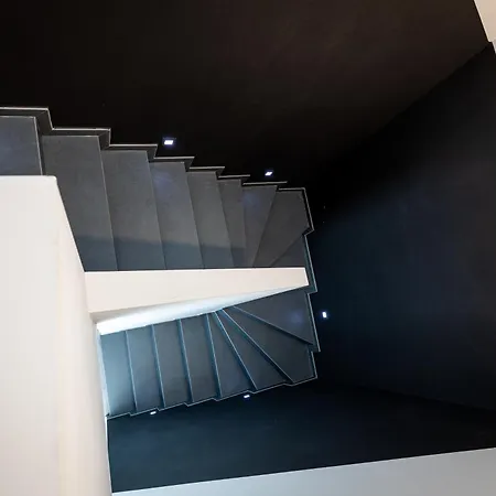 Brussels Airport White Castle Charleroi