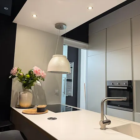 Brussels Airport White Castle Bed & Breakfast