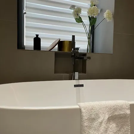 Brussels Airport White Castle Bed & Breakfast 3*