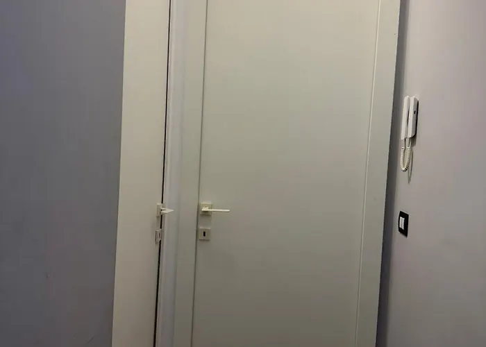 Brussels Airport White Castle Charleroi