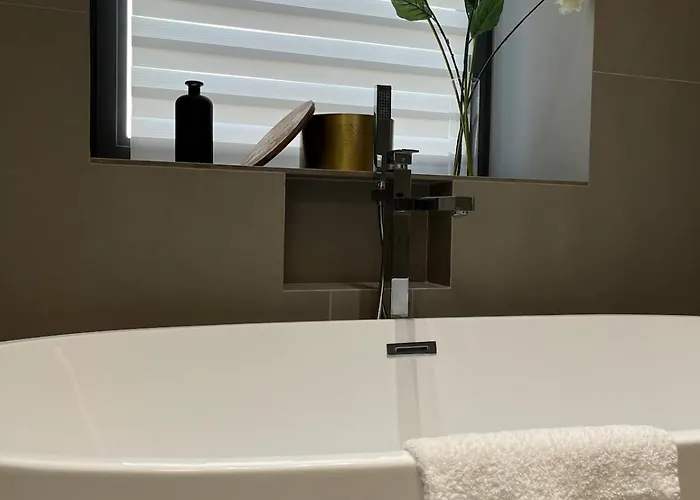 Brussels Airport White Castle Bed & Breakfast 3*