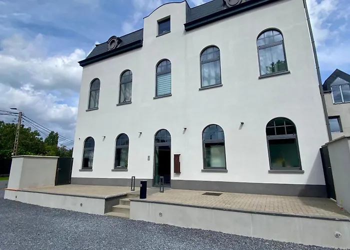 Brussels Airport White Castle Bed & Breakfast Charleroi