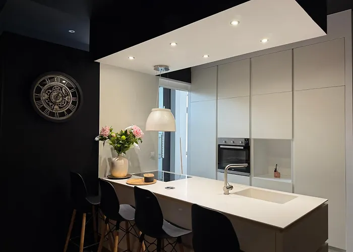 Brussels Airport White Castle 3*